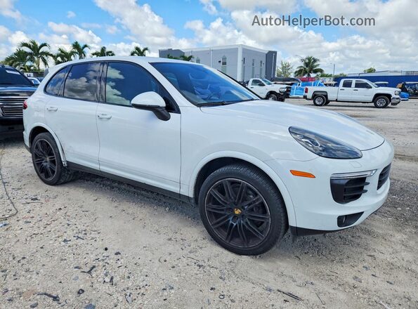 WP1AA2A2XJKA06969 2018 PORSCHE CAYENNE Белый Передняя правая четверть