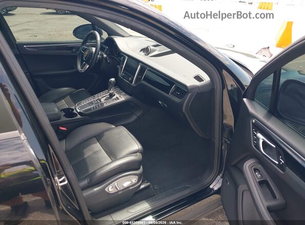 WP1AA2A51JLB16880 2018 PORSCHE MACAN Black Widok wnętrza z przodu