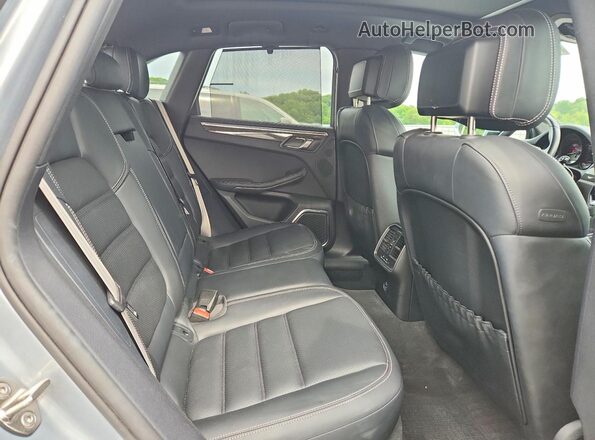 WP1AA2A52PLB07873 2023 PORSCHE MACAN Silver უკანა სალონის ხედი