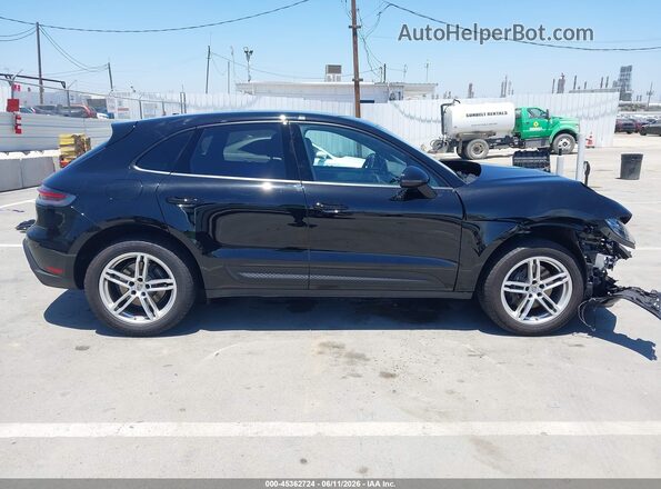 WP1AA2A53PLB17831 2023 PORSCHE MACAN Black 360 interior view