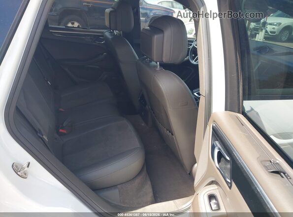 WP1AA2A54HLB08573 2017 PORSCHE MACAN White Widok naklejki z numerem VIN