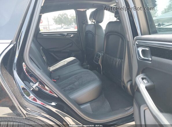 WP1AA2A54JLB01340 2018 PORSCHE MACAN Black VIN կոդի պիտակի տեսք