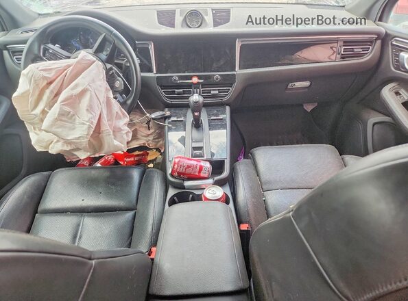 WP1AA2A54PLB07759 2023 PORSCHE MACAN Burgundy Dashboard view