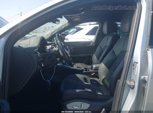 WP1AA2A55MLB06650 2021 PORSCHE MACAN Серебряный Вид салона спереди