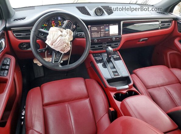 WP1AA2A55PLB19449 2023 PORSCHE MACAN Black Dashboard view