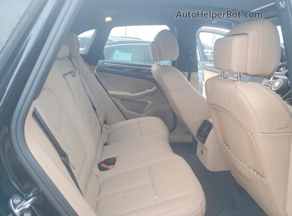 WP1AA2A55SLB09335 2025 PORSCHE MACAN Black უკანა სალონის ხედი