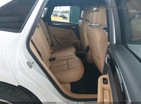 WP1AA2A56JLB19032 2018 PORSCHE MACAN White VIN sticker view