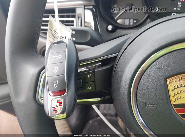 WP1AA2A56TLB07191 2026 PORSCHE MACAN Gray Dashboard view