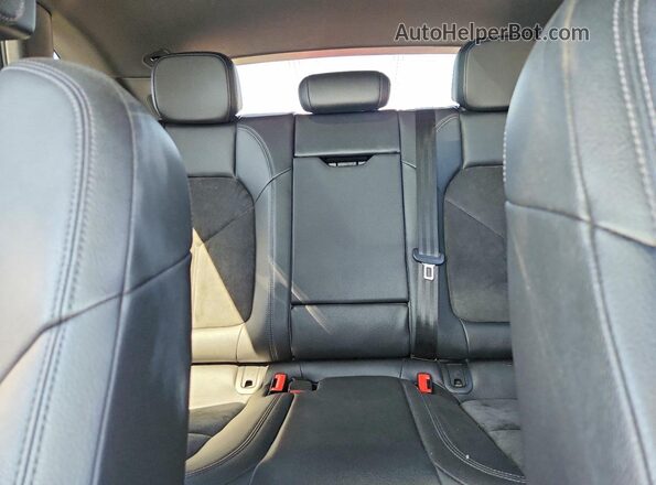 WP1AA2A57LLB13713 2020 PORSCHE MACAN White Rear seats view