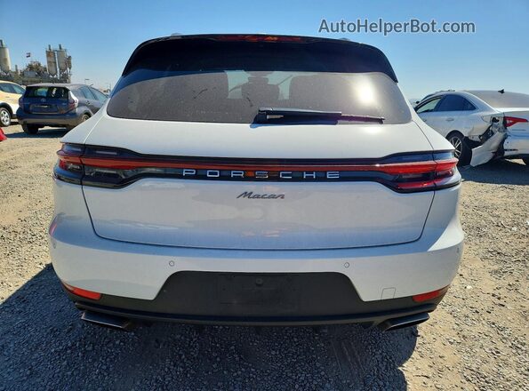 WP1AA2A57LLB13713 2020 PORSCHE MACAN White Rear view