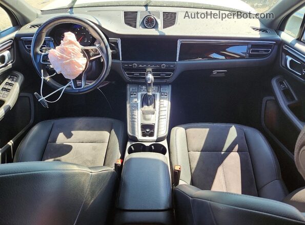 WP1AA2A57LLB13713 2020 PORSCHE MACAN White Dashboard view