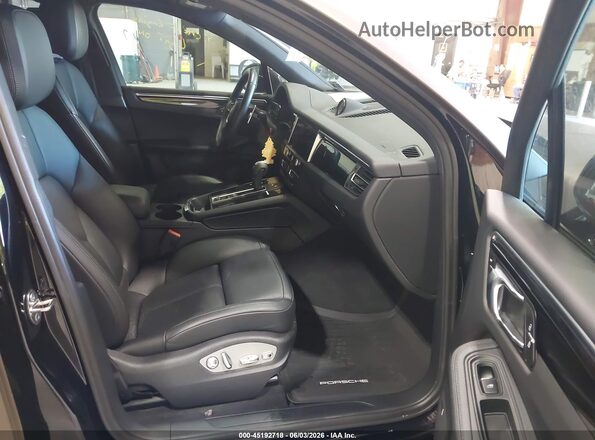 WP1AA2A57RLB05457 2024 PORSCHE MACAN Brown Vista interior delantera