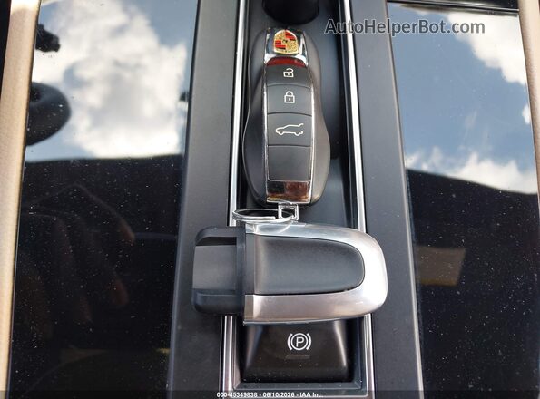 WP1AA2A57RLB16359 2024 PORSCHE MACAN Beige Vista del salpicadero