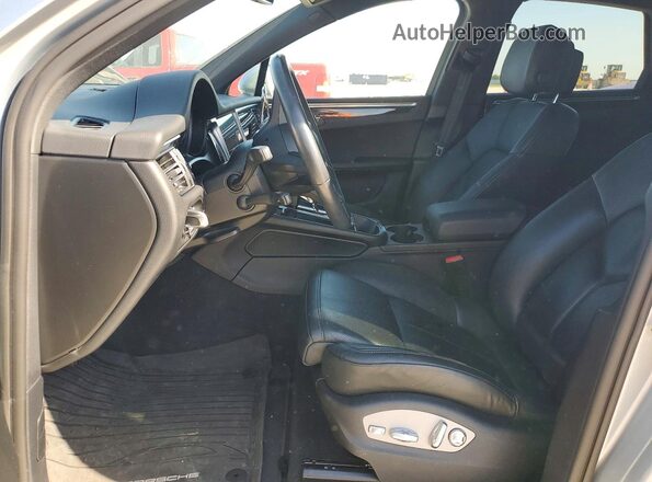 WP1AA2A58RLB01708 2024 PORSCHE MACAN Silver Սալոնի դիմացի տեսք