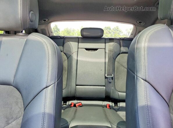 WP1AA2A59LLB05564 2020 PORSCHE MACAN Black Widok tylnych siedzeń
