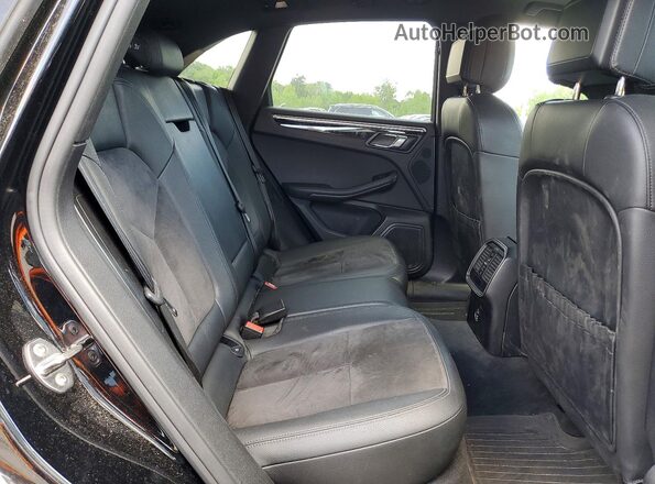 WP1AA2A59LLB05564 2020 PORSCHE MACAN Black Widok wnętrza z tyłu
