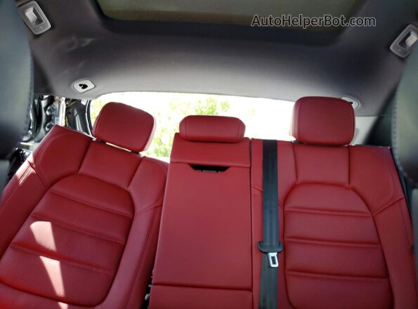 WP1AA2A59SLB12299 2025 PORSCHE MACAN Черный Вид задних сидений