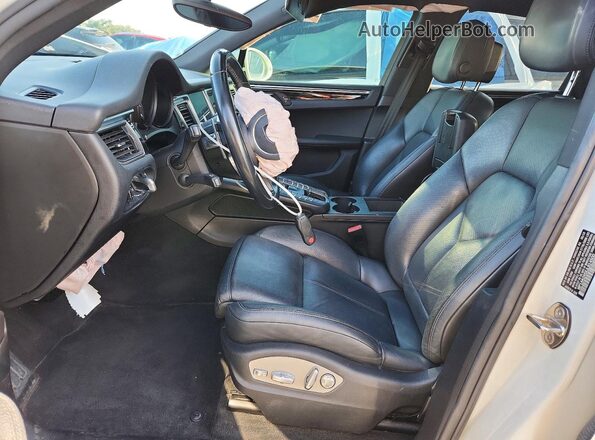 WP1AA2A5XJLB14500 2018 PORSCHE MACAN White Вид салону спереду