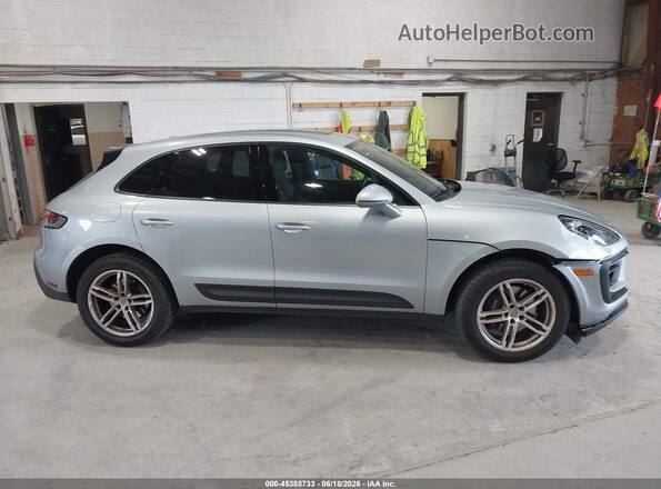 WP1AA2A5XRLB12922 2024 PORSCHE MACAN Gray Rear interior view