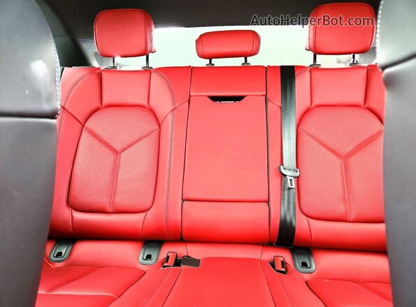 WP1AA2A5XRLB20180 2024 PORSCHE MACAN Cream Հետևի նստատեղերի տեսք