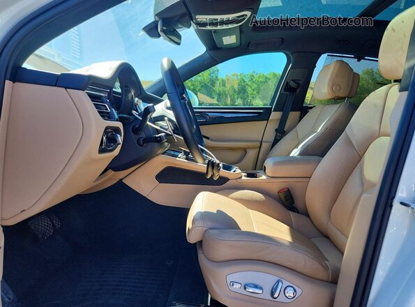 WP1AA2A5XSLB01568 2025 PORSCHE MACAN Белый Вид салона спереди