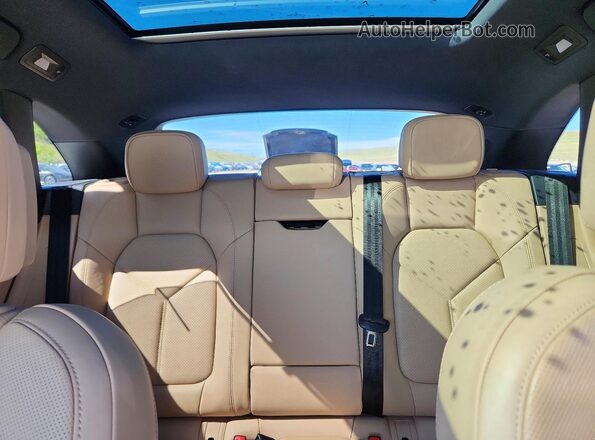 WP1AA2A5XSLB01568 2025 PORSCHE MACAN Белый Вид задних сидений