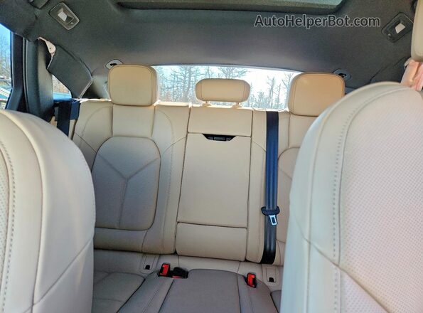 WP1AA2A5XSLB07077 2025 PORSCHE MACAN White Вид задніх сидінь