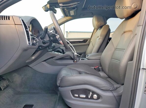 WP1AA2AY1KDA11410 2019 PORSCHE CAYENNE Silver Սալոնի դիմացի տեսք