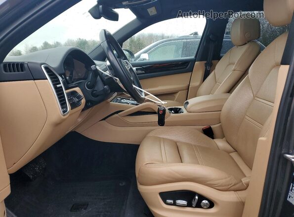 WP1AA2AY1LDA04426 2020 PORSCHE CAYENNE Gray Vista interior delantera