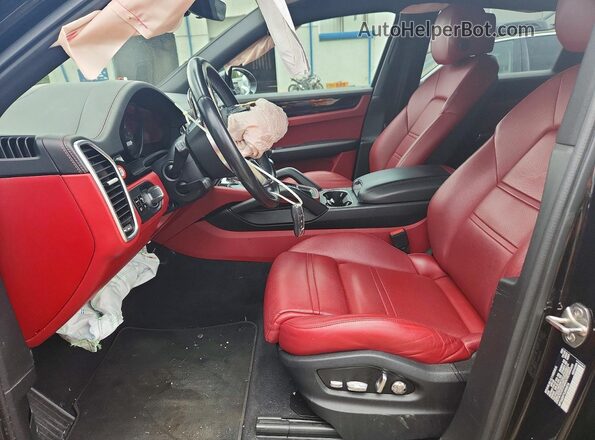 WP1AA2AY1LDA06516 2020 PORSCHE CAYENNE Black Front interior view