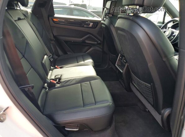 WP1AA2AY1LDA10033 2020 PORSCHE CAYENNE White Rear interior view