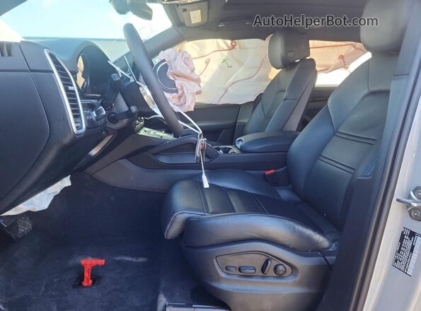WP1AA2AY2PDA10161 2023 PORSCHE CAYENNE Gray წინა სალონის ხედი