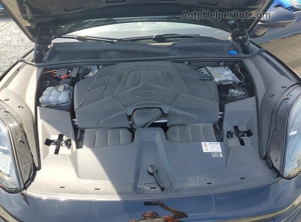 WP1AA2AY2RDA10535 2024 PORSCHE CAYENNE Black Vista del compartimento del motor