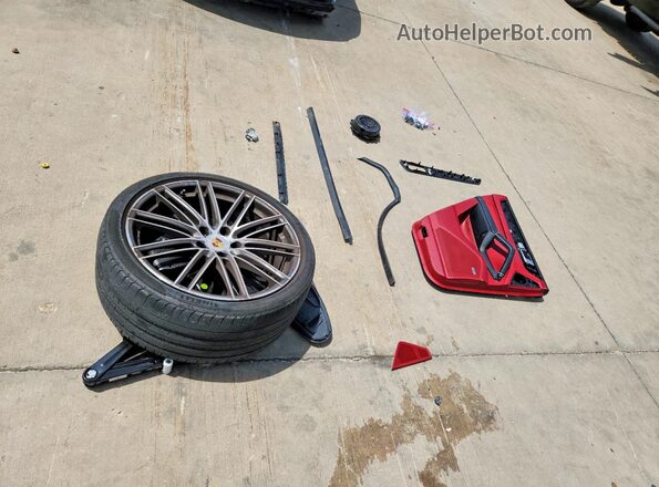 WP1AA2AY3LDA05030 2020 PORSCHE CAYENNE Белый Вид подкапотного пространства