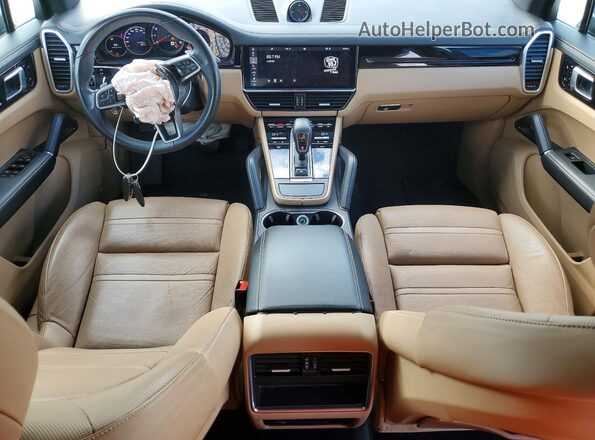 WP1AA2AY4KDA05066 2019 PORSCHE CAYENNE Gray Vista del salpicadero