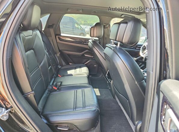 WP1AA2AY4MDA00436 2021 PORSCHE CAYENNE Черный Вид задней части салона