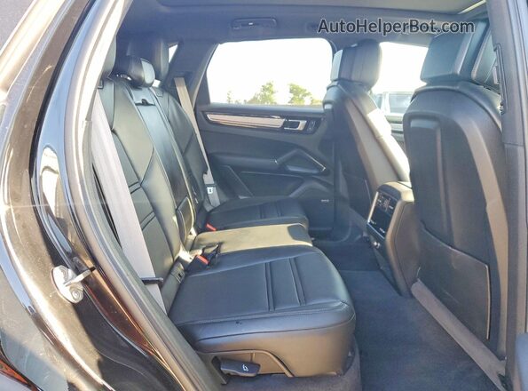 WP1AA2AY4PDA05561 2023 PORSCHE CAYENNE Черный Вид задней части салона