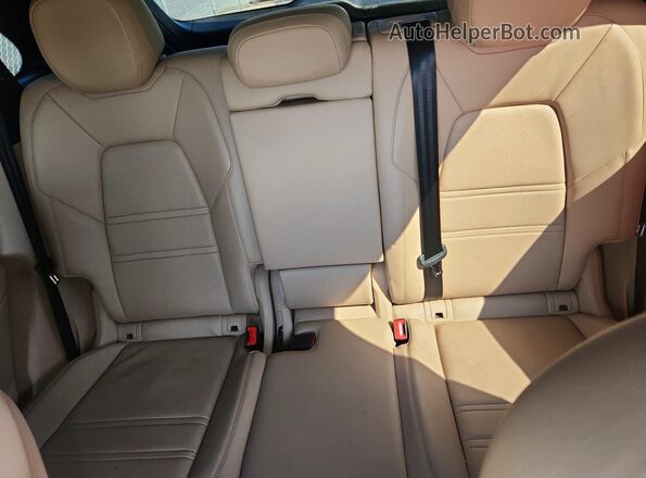 WP1AA2AY6KDA10818 2019 PORSCHE CAYENNE White Вид задніх сидінь