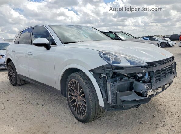 WP1AA2AY6PDA06517 2023 PORSCHE CAYENNE Белый Передняя правая четверть