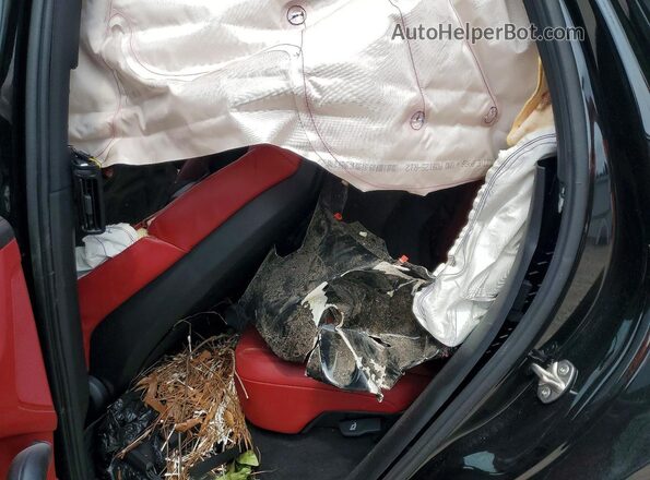 WP1AA2AY8PDA04557 2023 PORSCHE CAYENNE Black Vista interior trasera