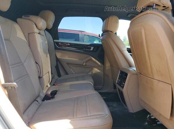 WP1AA2AY9KDA06830 2019 PORSCHE CAYENNE White Rear interior view