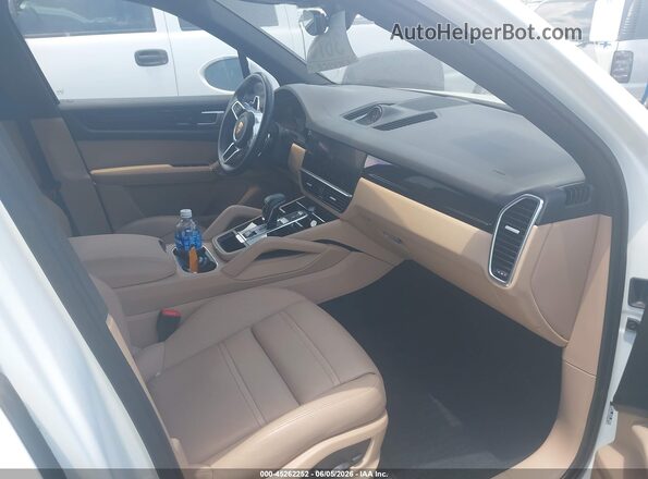 WP1AA2AY9NDA04922 2022 PORSCHE CAYENNE White Սալոնի դիմացի տեսք