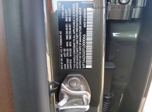 WP1AA2XA3TL000066 2026 PORSCHE MACAN Green Widok komory silnika