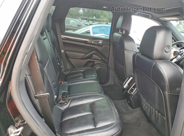 WP1AB2A20JLA61311 2018 PORSCHE CAYENNE Black უკანა სალონის ხედი