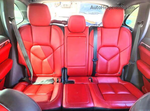 WP1AB2A25HLA52601 2017 PORSCHE CAYENNE White Rear seats view