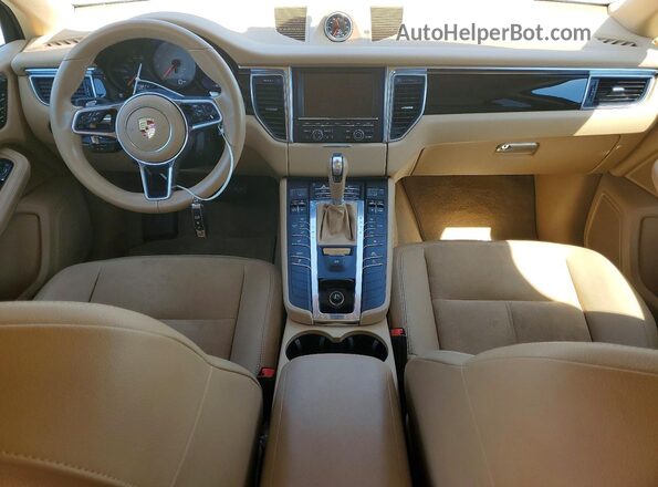 WP1AB2A51GLB45351 2016 PORSCHE MACAN White Dashboard view