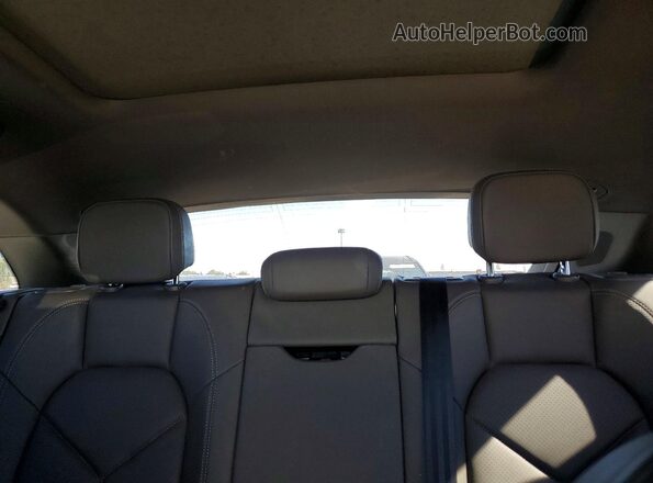 WP1AB2A53JLB30860 2018 PORSCHE MACAN White Հետևի նստատեղերի տեսք