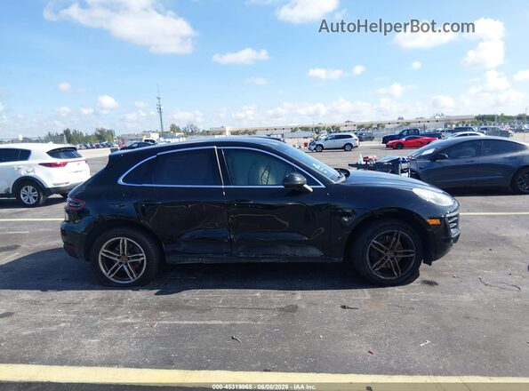 WP1AB2A56GLB58371 2016 PORSCHE MACAN Black Rear interior view
