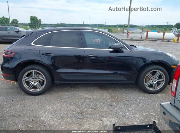 WP1AB2A58GLB40227 2016 PORSCHE MACAN Black Rear interior view