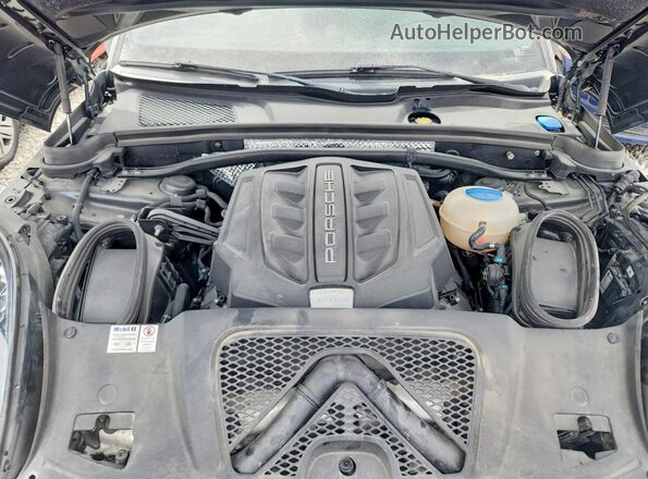 WP1AB2A58JLB36105 2018 PORSCHE MACAN Black Вид задньої частини салону